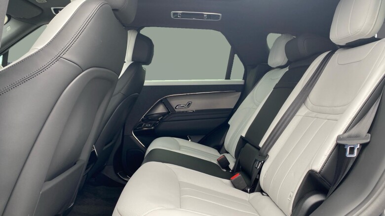 Land Rover Range Rover Sport 3.0 D250 Edition 5dr Auto Diesel Estate